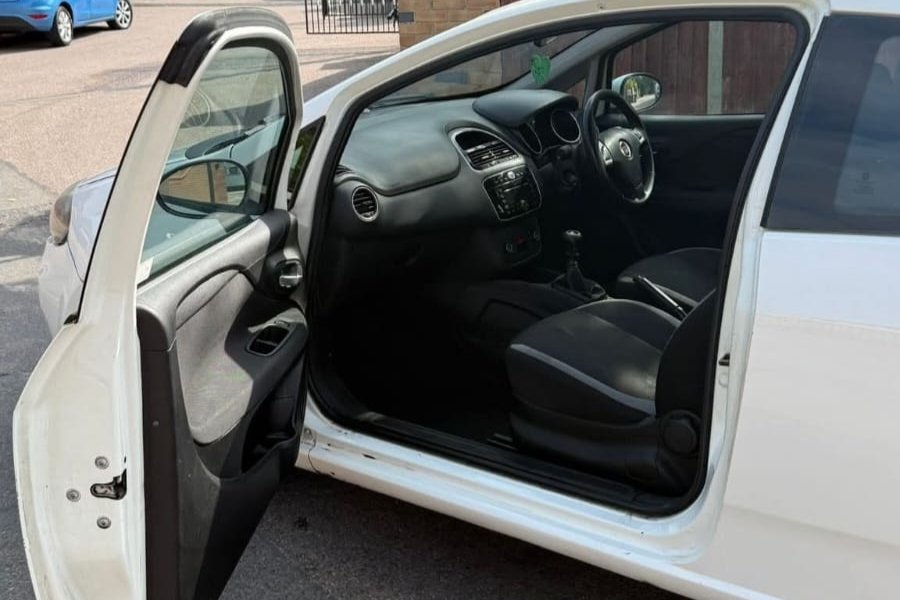 Fiat Punto 2013 for sale - Image 5