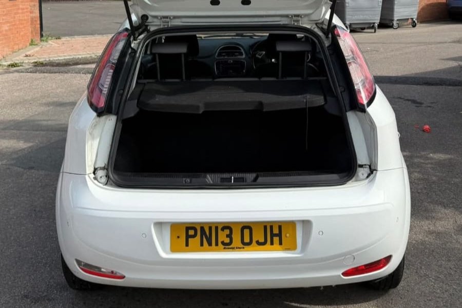 Fiat Punto 2013 for sale - Image 6